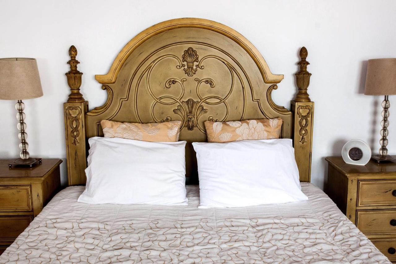Suites Of The Gods Cave Spa Hotel Megalochori  Bagian luar foto