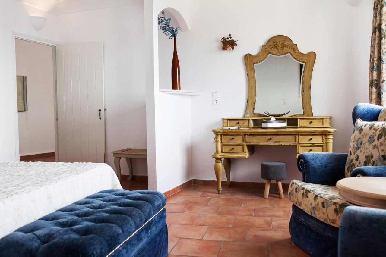 Suites Of The Gods Cave Spa Hotel Megalochori  Bagian luar foto