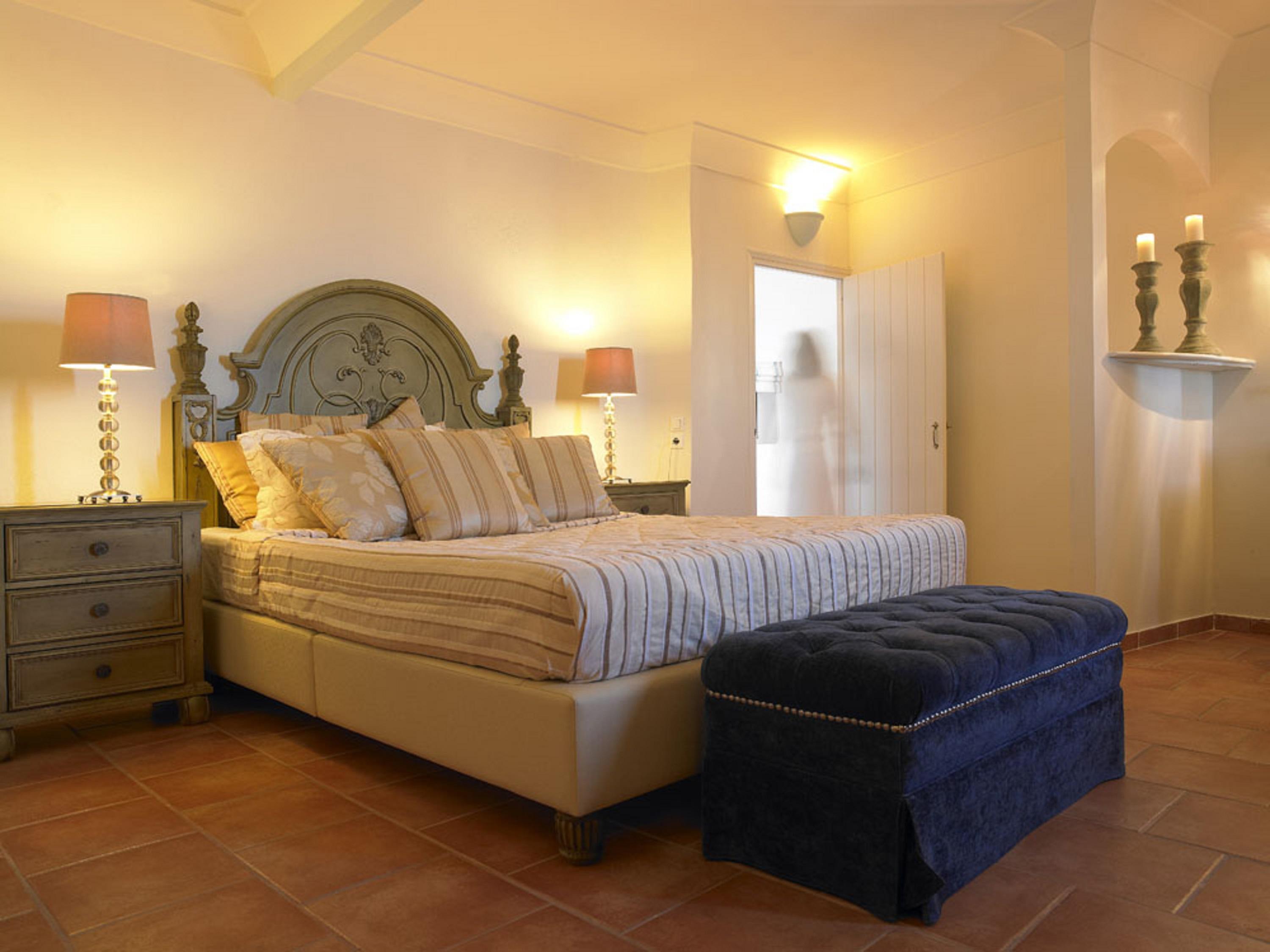 Suites Of The Gods Cave Spa Hotel Megalochori  Bagian luar foto