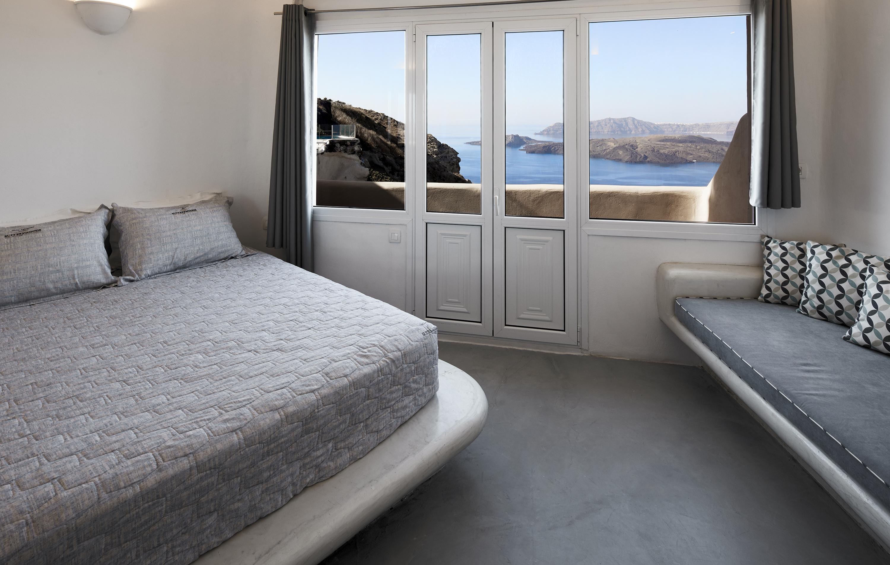 Suites Of The Gods Cave Spa Hotel Megalochori  Bagian luar foto