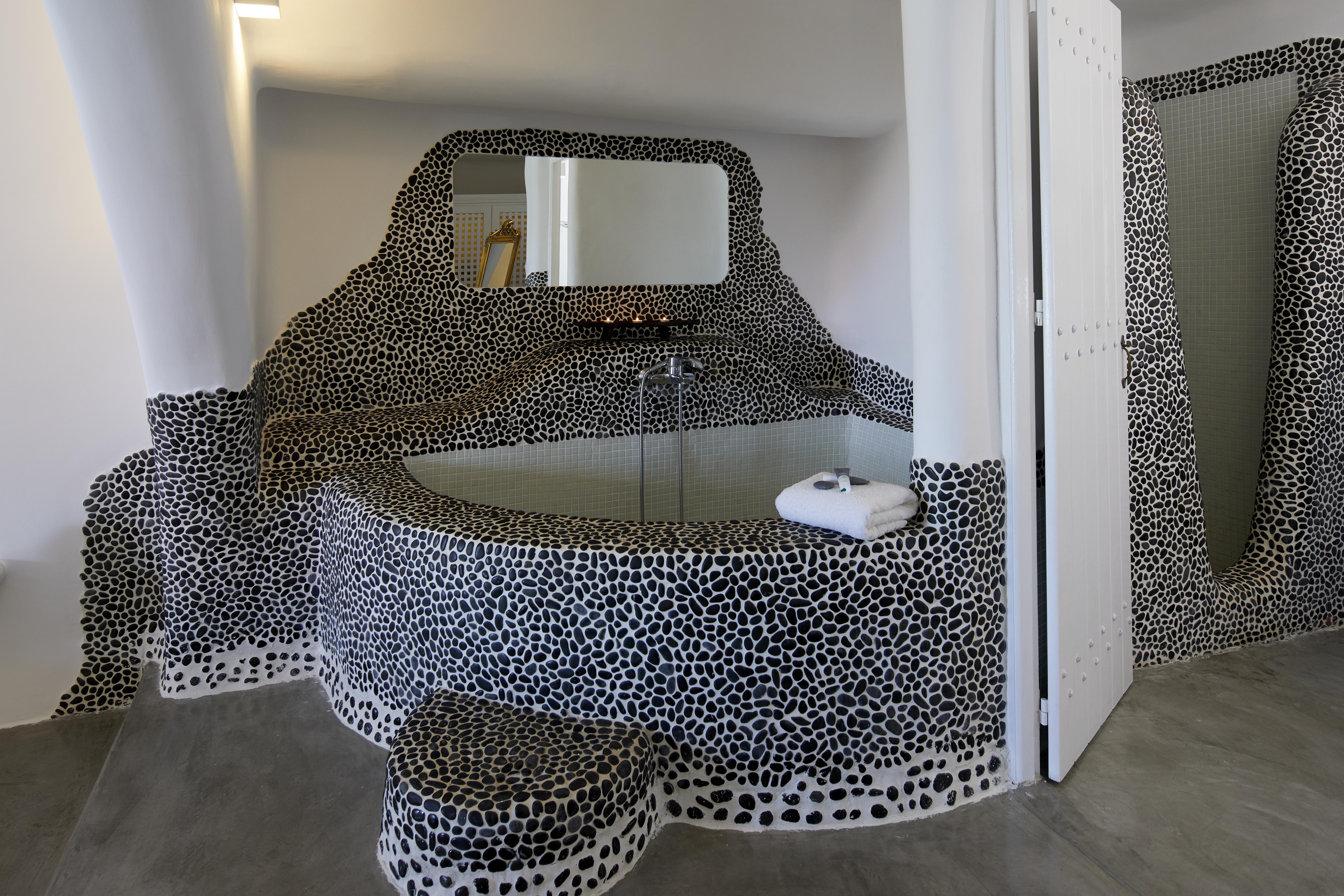 Suites Of The Gods Cave Spa Hotel Megalochori  Bagian luar foto