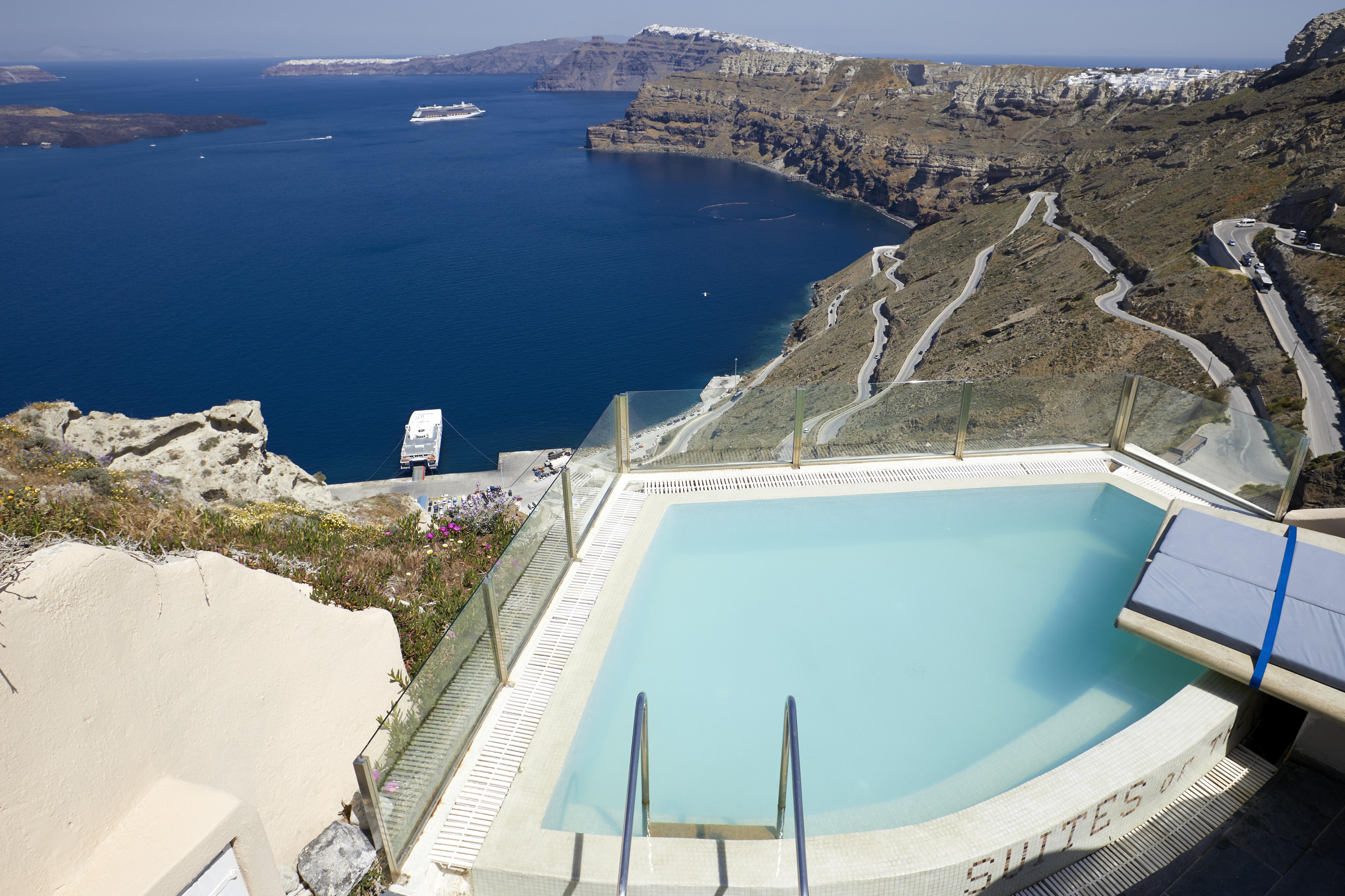 Suites Of The Gods Cave Spa Hotel Megalochori  Bagian luar foto
