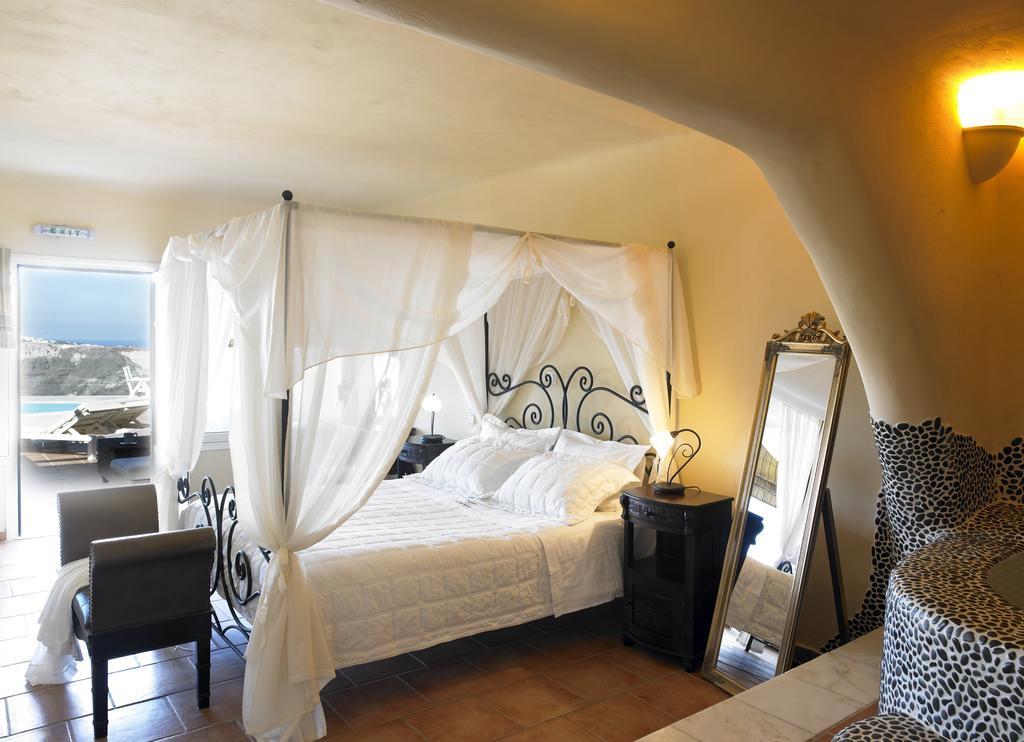 Suites Of The Gods Cave Spa Hotel Megalochori  Bagian luar foto